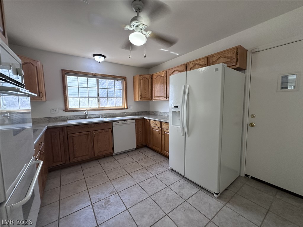 7213 Roe Court Las Vegas, NV 89145 - Photo 14 of 38