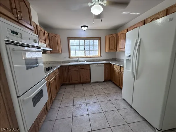 $1,795 | 7213 Roe Court, Las Vegas, NV 89145