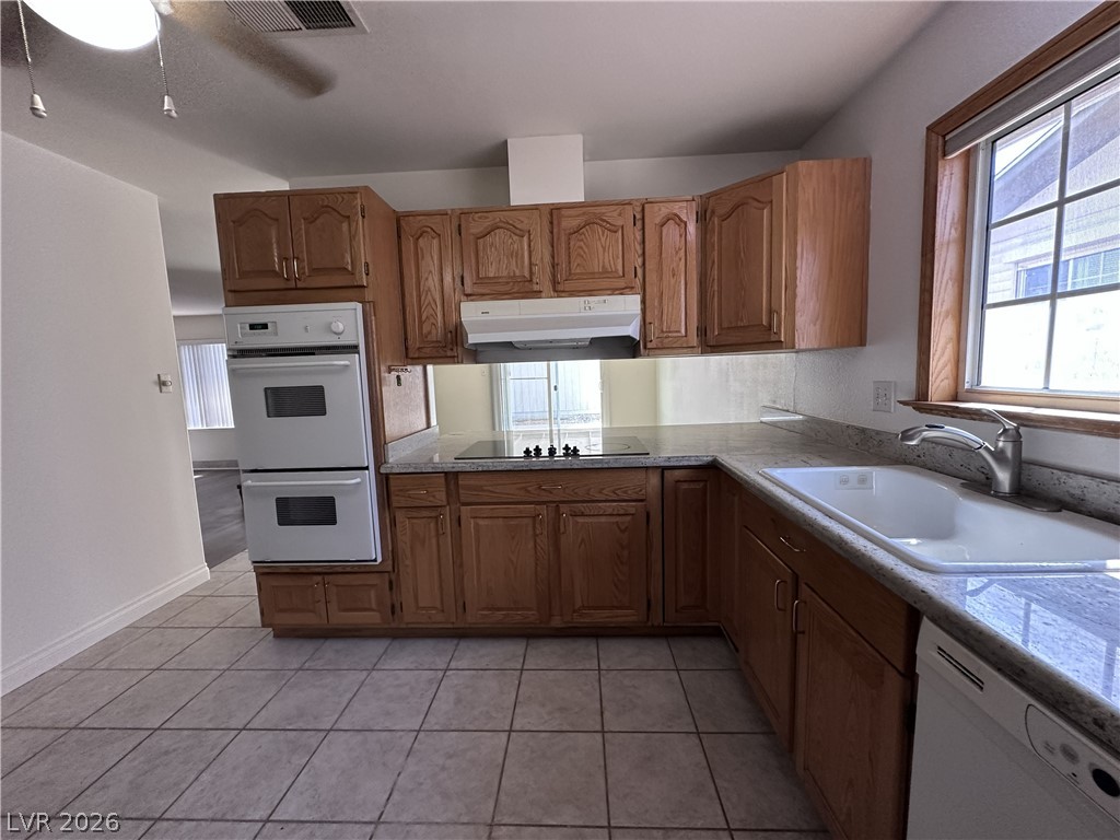 7213 Roe Court Las Vegas, NV 89145 - Photo 16 of 38