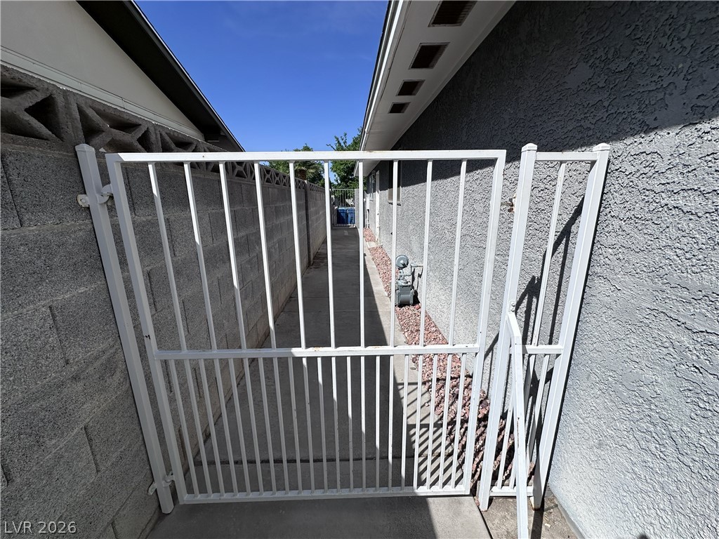 7213 Roe Court Las Vegas, NV 89145 - Photo 34 of 38