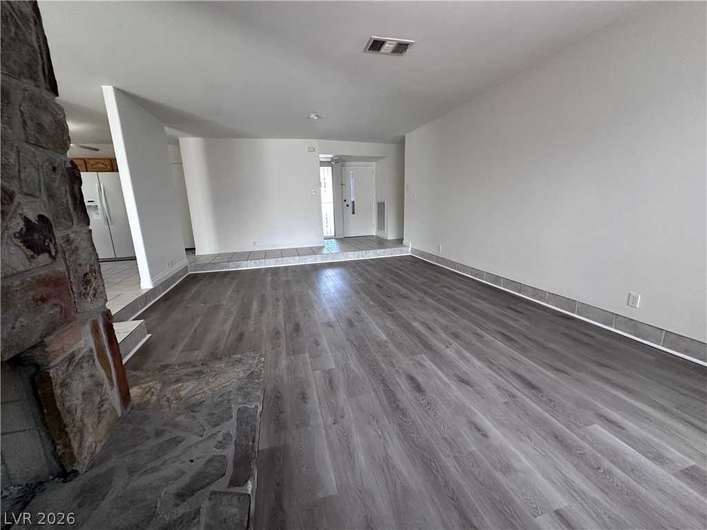 7213 Roe Court Las Vegas, NV 89145 - Photo 7 of 38