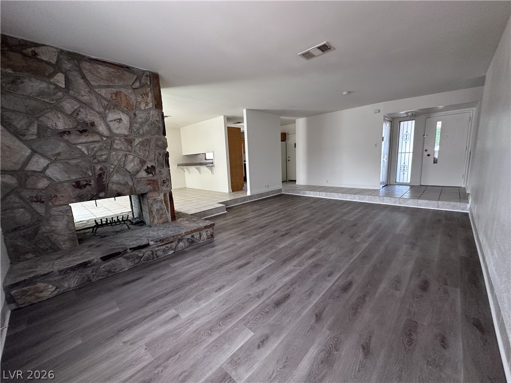 7213 Roe Court Las Vegas, NV 89145 - Photo 8 of 38