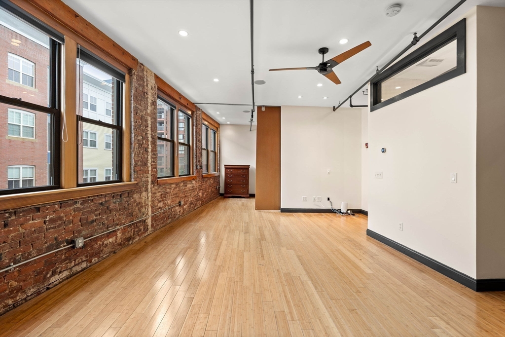 27 Fayette Street, Unit 302 Beverly, MA 01915 - Photo 18 of 24
