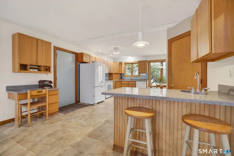 $699,000 | 24 Tower Hill Road, Clinton, CT 06413