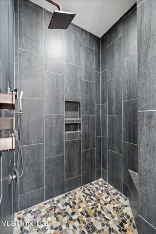 $1,650,000 | 1951 East 3rd Street, Forest, MS 39074