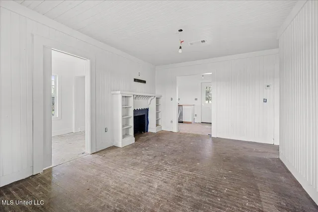 $1,650,000 | 1951 East 3rd Street, Forest, MS 39074