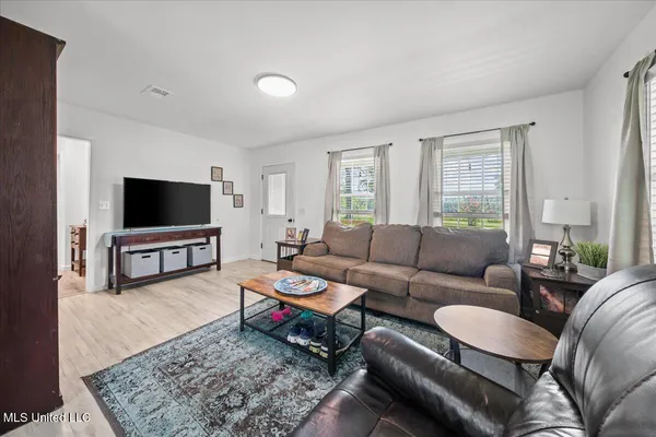 $1,599,000 | 1951 East 3rd Street, Forest, MS 39074