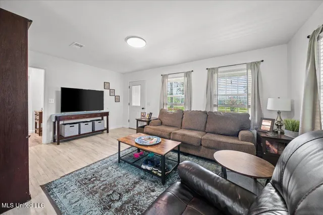 $1,650,000 | 1951 East 3rd Street, Forest, MS 39074