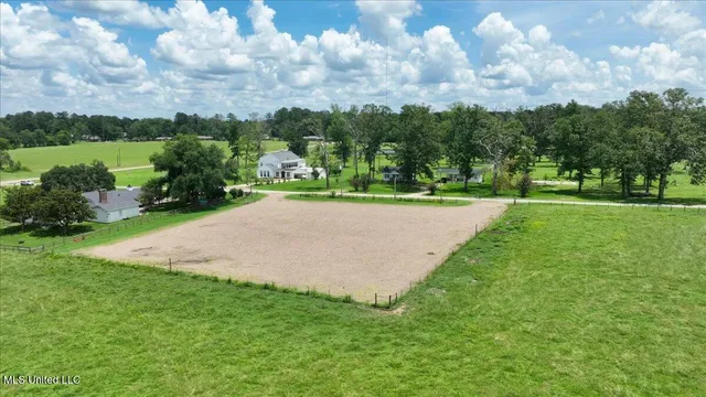 $1,650,000 | 1951 East 3rd Street, Forest, MS 39074