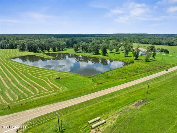 $1,599,000 | 1951 East 3rd Street, Forest, MS 39074