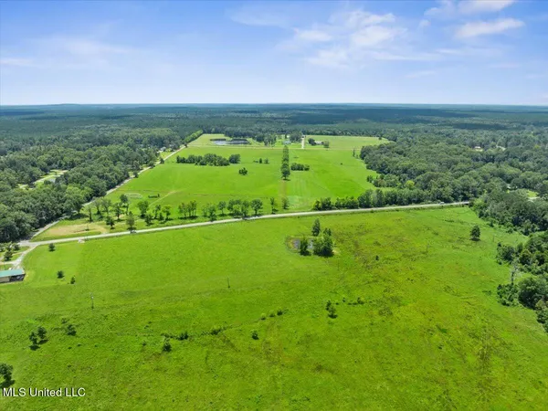 $1,599,000 | 1951 East 3rd Street, Forest, MS 39074