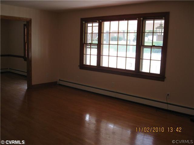 3757 Tanbark Road Richmond, VA 23235 - Photo 3 of 4 Living Room