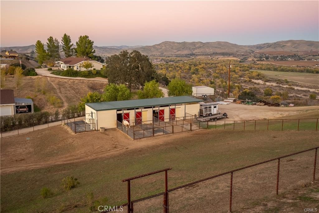 8580 Warren Road Paso Robles, CA 93446 - Photo 31 of 64 Gallery Image 31