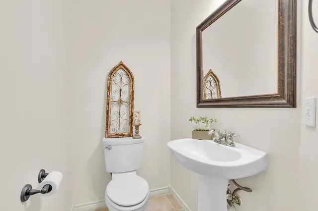 $1,975 | 147 April Waters Drive West, Conroe, TX 77356