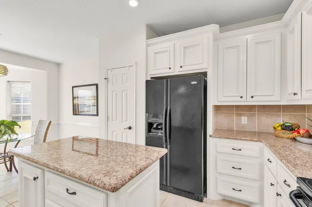 $1,975 | 147 April Waters Drive West, Conroe, TX 77356