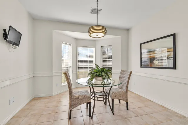 $1,975 | 147 April Waters Drive West, Conroe, TX 77356