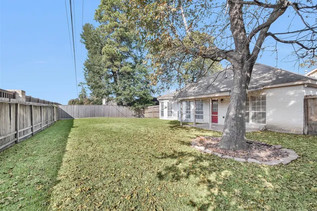 $1,975 | 147 April Waters Drive West, Conroe, TX 77356