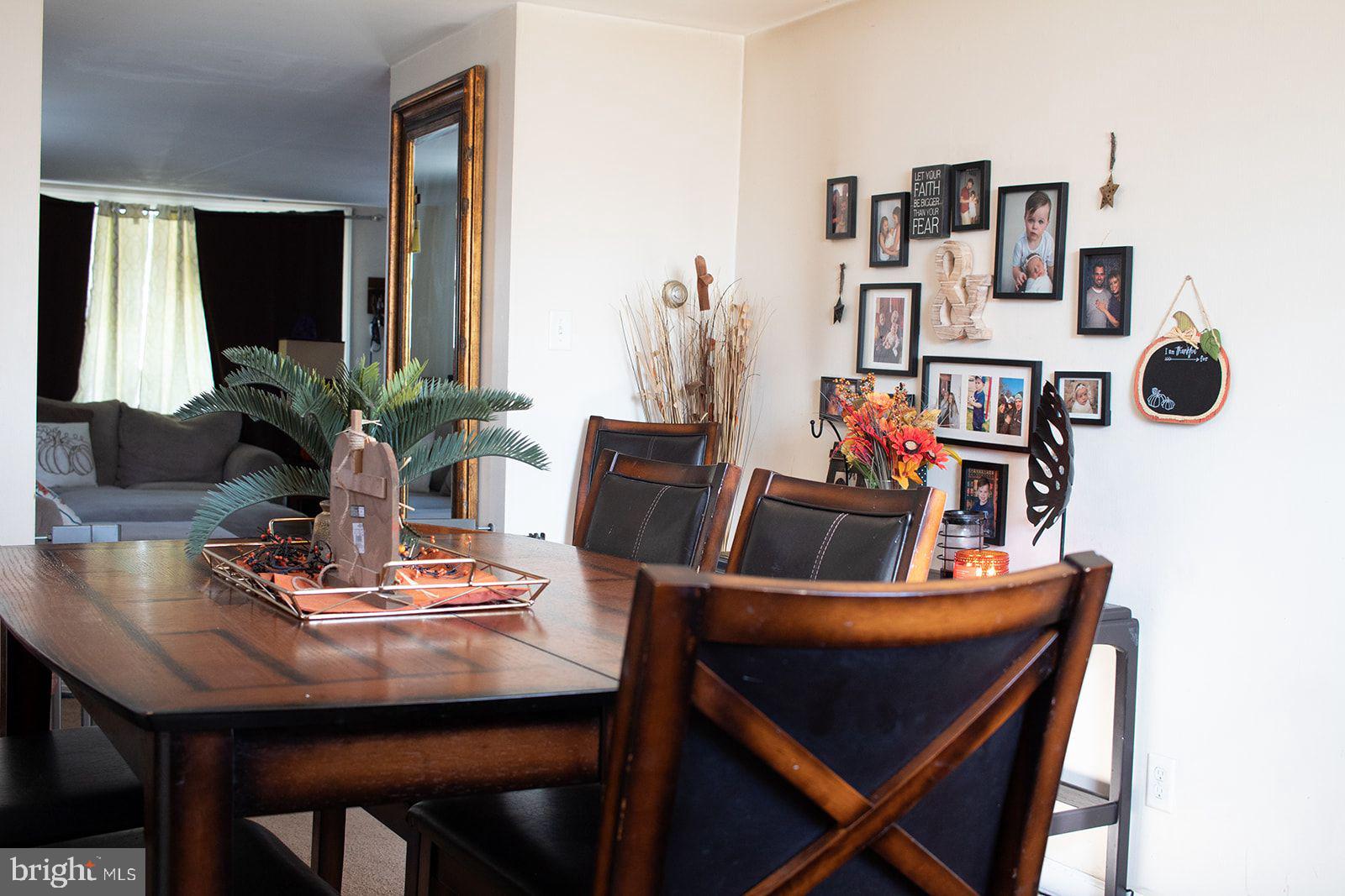 3472 Holyoke Road Philadelphia, PA 19114 - Photo 4 of 7 Gallery Image 4