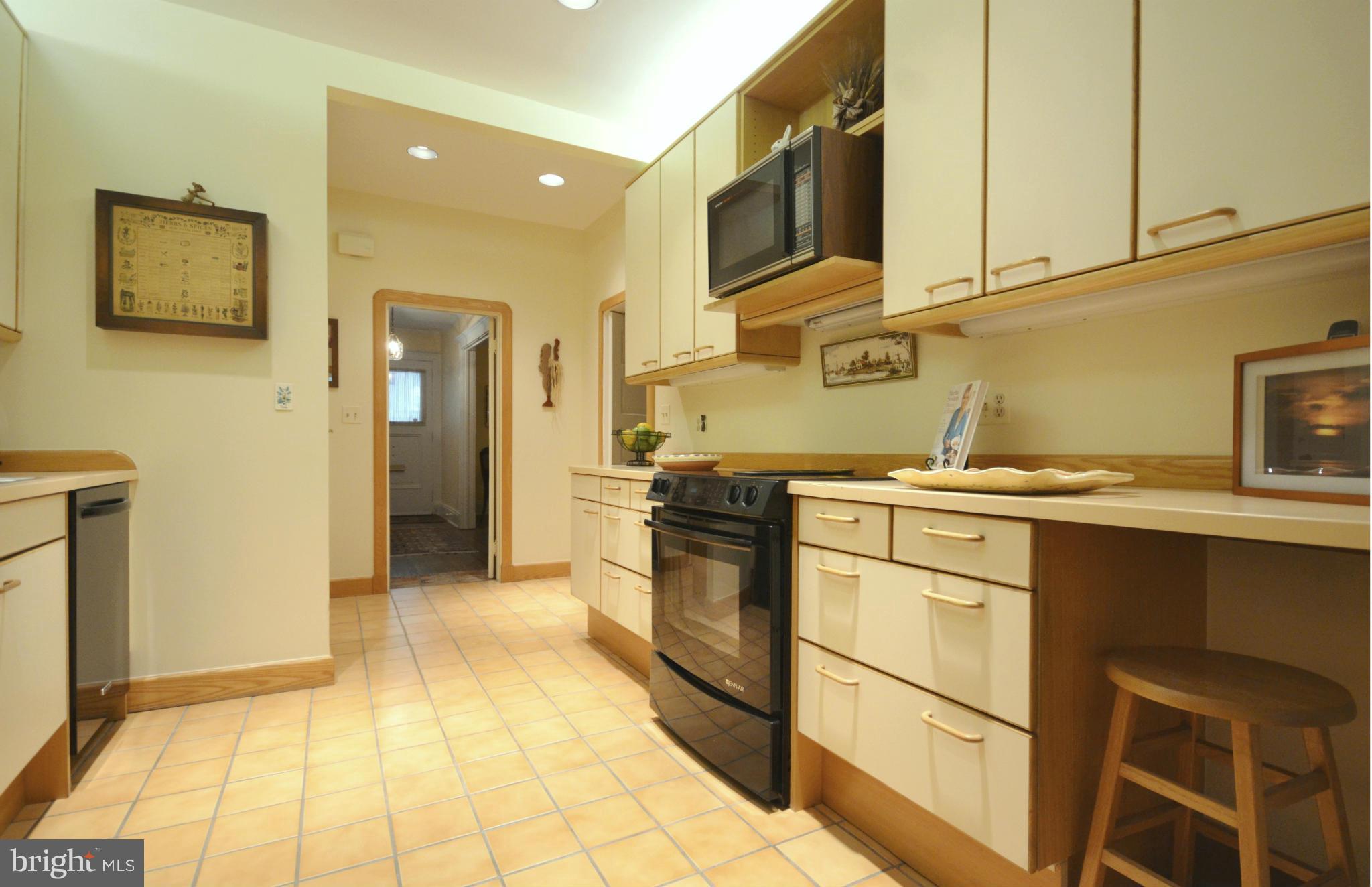 4314 Roland Avenue Baltimore, MD 21210 - Photo 13 of 30 Kitchen