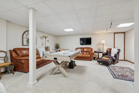 $449,900 | 140 Paradise Drive, Hendersonville, TN 37075