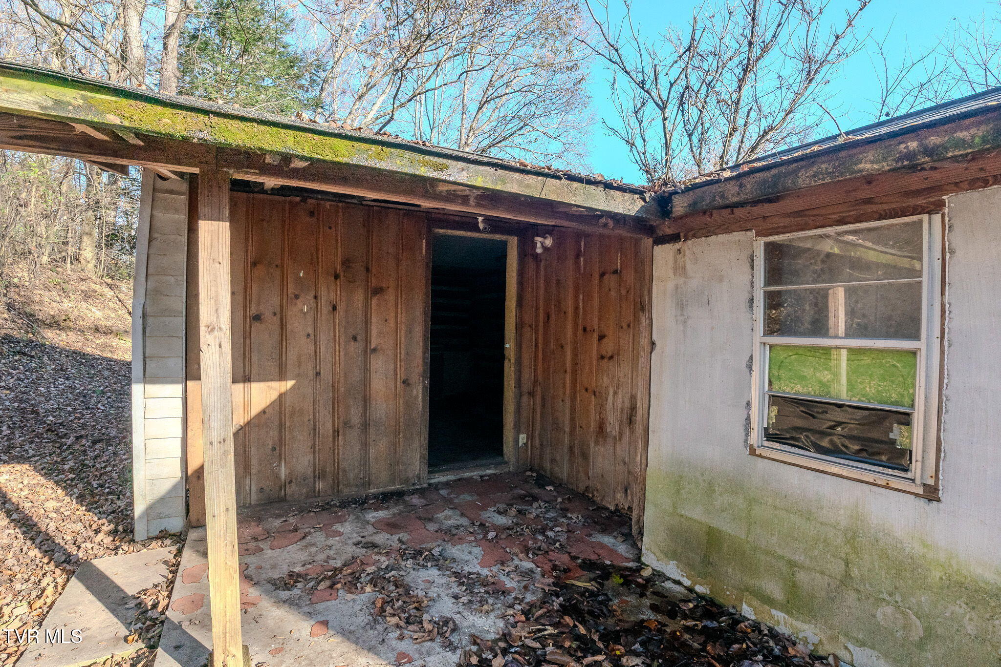 9549 Heiskell Road Heiskell, TN 37754 - Photo 2 of 18 2