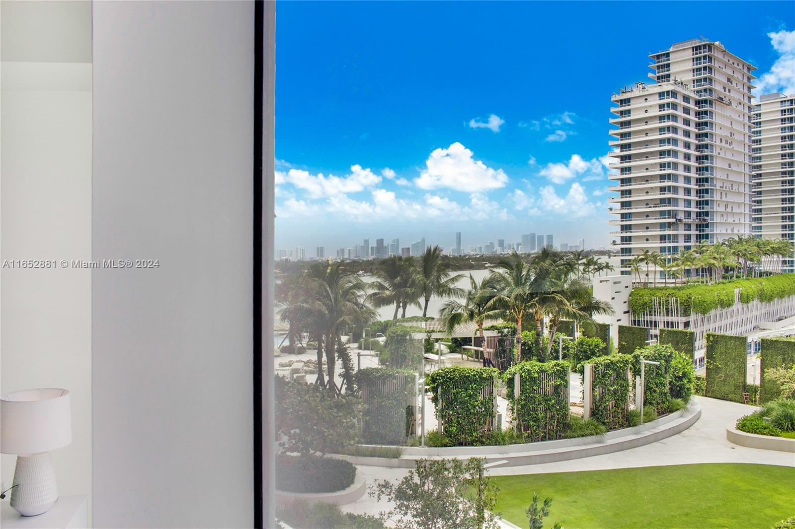 450 Alton Road, Unit 808 Miami Beach, FL 33139 - Photo 2 of 18 Gallery Image 2