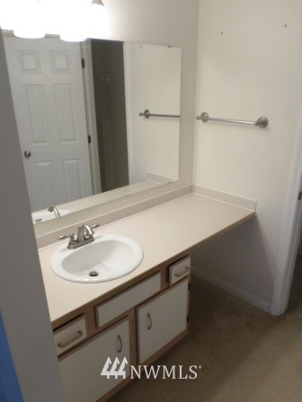 975 Aberdeen Avenue Northeast, Unit F208 Renton, WA 98056 - Photo 8 of 12 Gallery Image 8