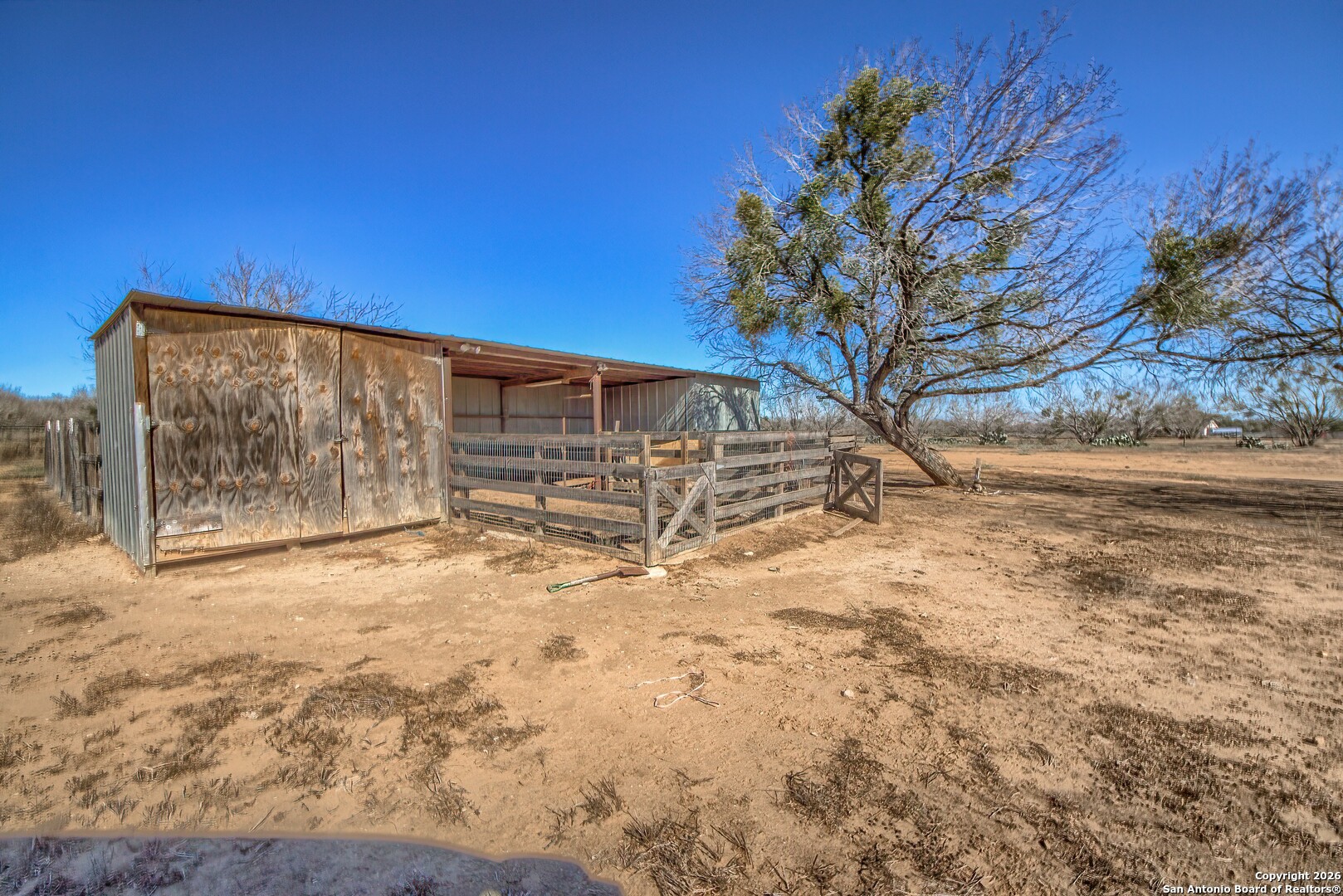 200 Meadowview Drive Lytle, TX 78052 - Photo 33 of 41