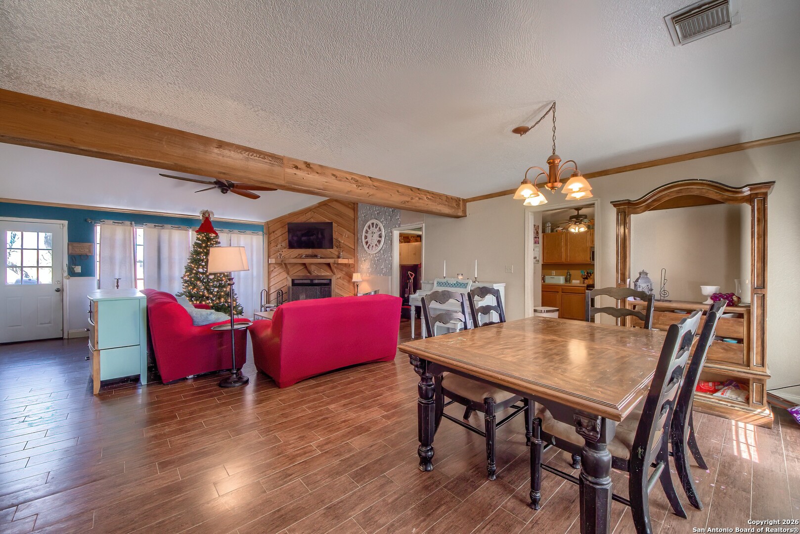 200 Meadowview Drive Lytle, TX 78052 - Photo 7 of 41