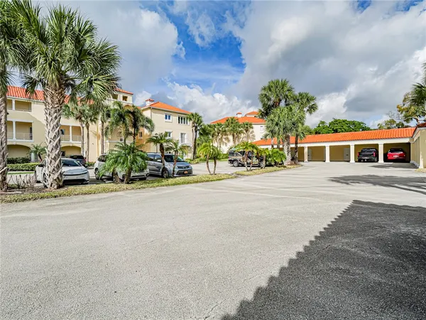 $2,500 | 5075 Harmony Circle, Unit 103, Vero Beach, FL 32967