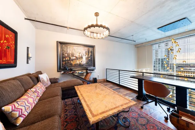 $1,350,000 | 800 West 5th Street, Unit 1207, Austin, TX 78703