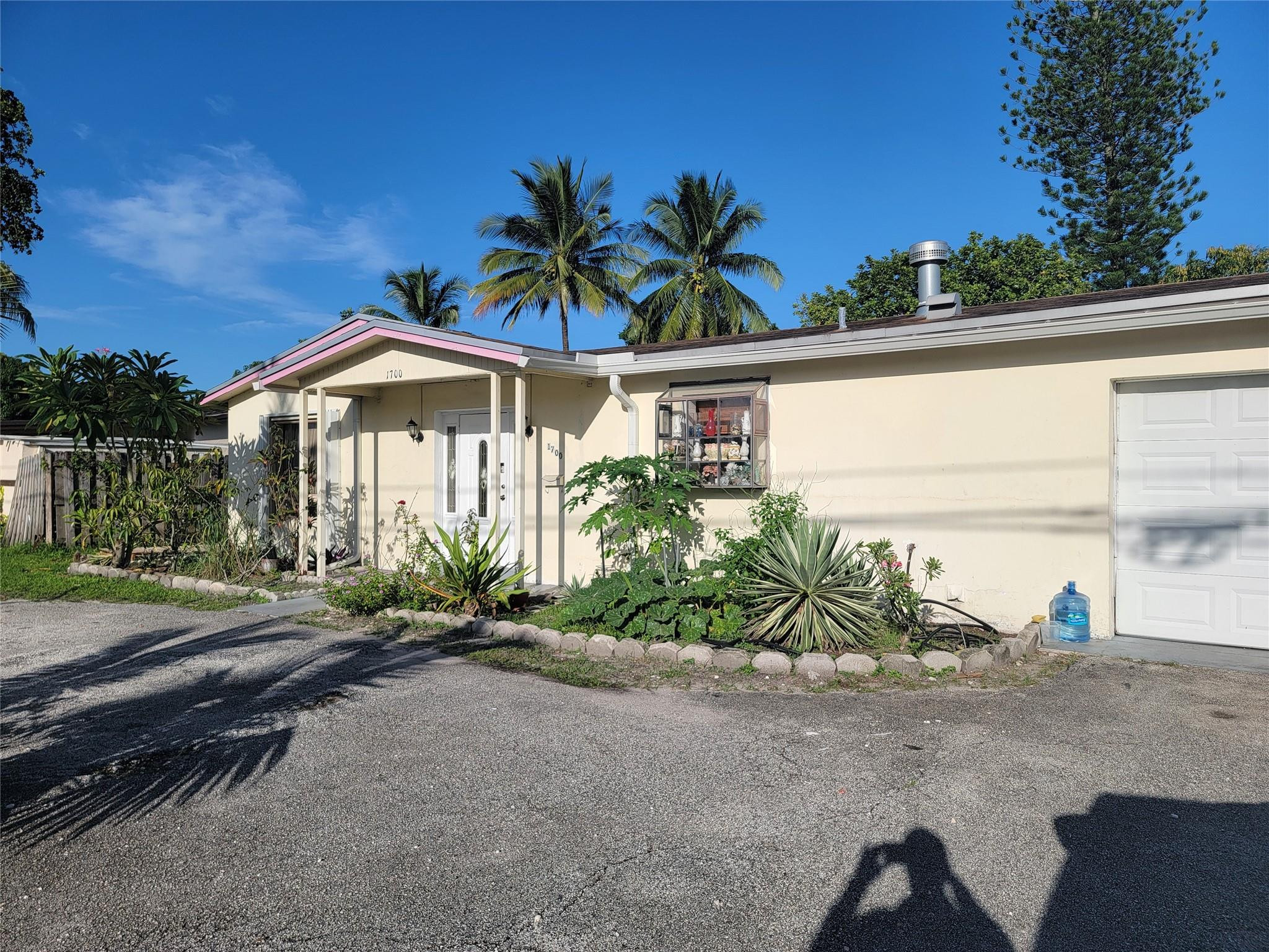 1700 Sunset Strip Sunrise, FL 33313 - Photo 2 of 16 Photo 2