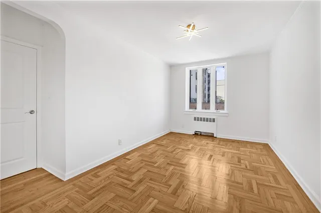 $1,258,000 | 3099 Brighton 1st Place | Brighton Beach