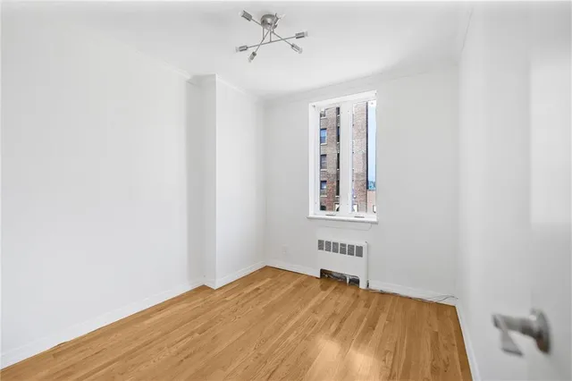 $1,258,000 | 3099 Brighton 1st Place | Brighton Beach