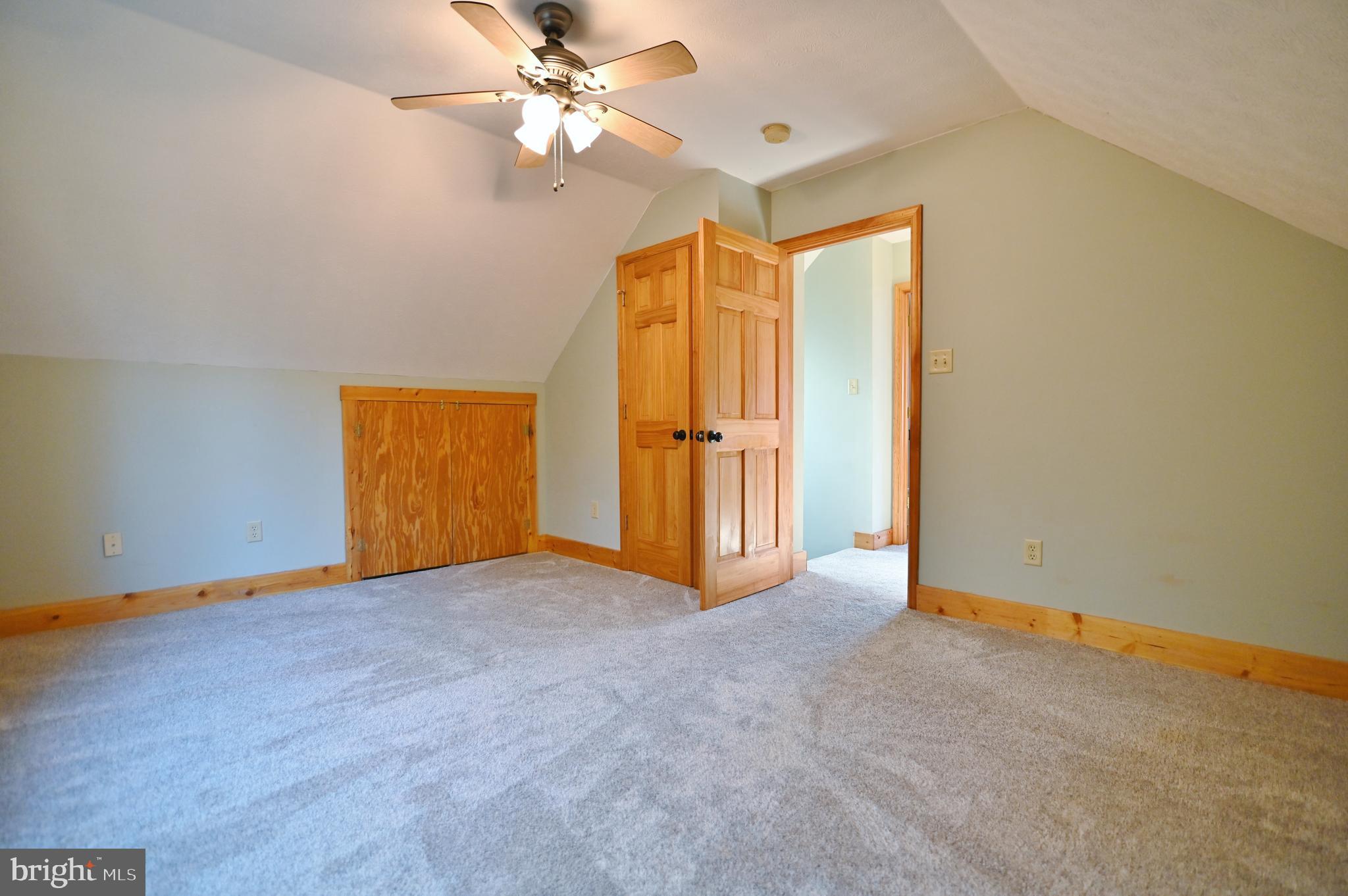 997 Quail Road Basye, VA 22810 - Photo 31 of 58 Upper Level- Bedroom
