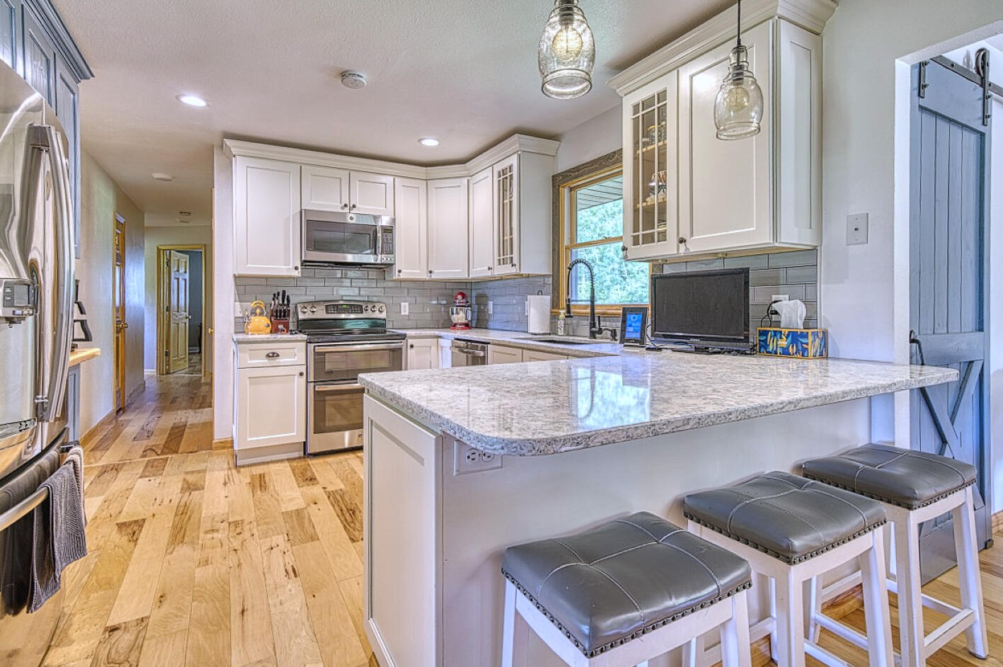 W304S3236 Brookhill Road Genesee, WI 53189 - Photo 13 of 67 Kitchen