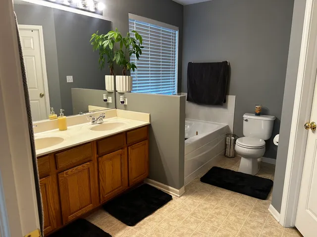 $405,000 | 709 Winterberry Drive, Joliet, IL 60431