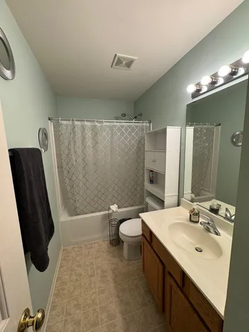 $405,000 | 709 Winterberry Drive, Joliet, IL 60431