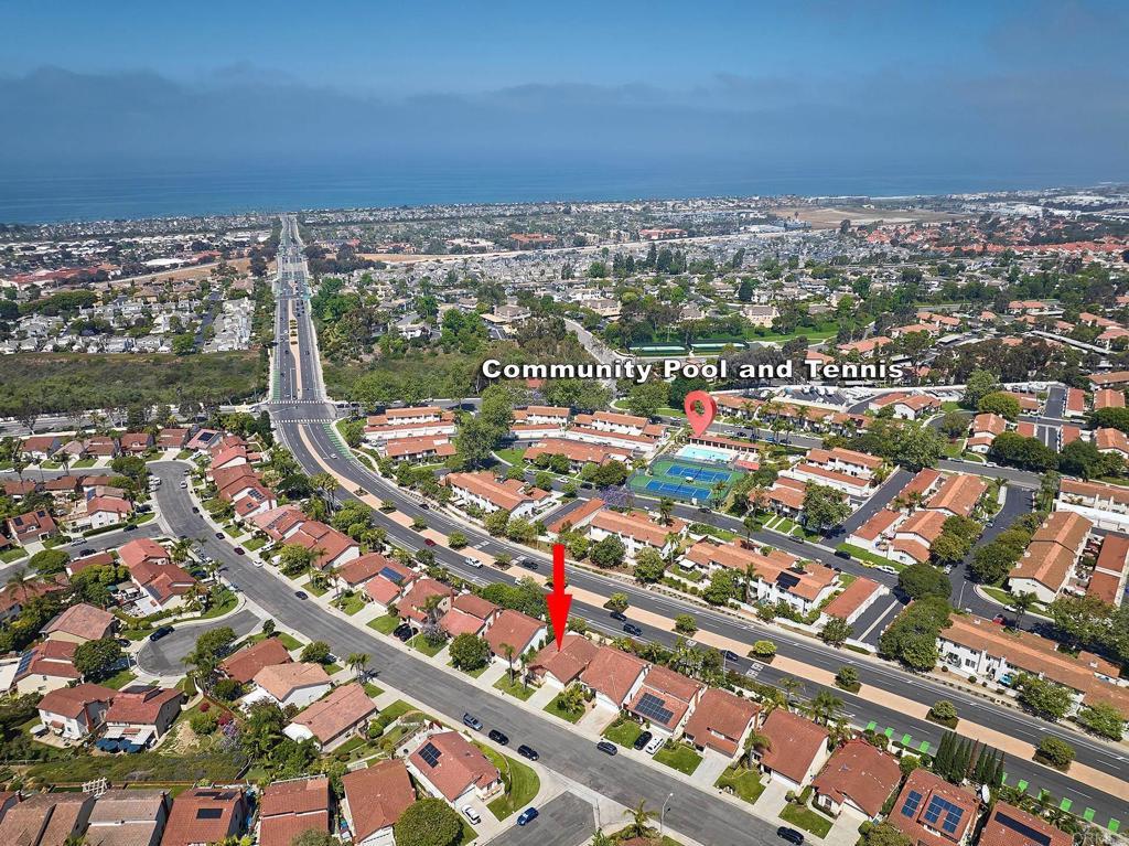 932 Alyssum Road Carlsbad, CA 92011 - Photo 26 of 31 an aerial view of multiple house