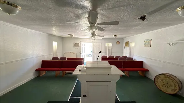 $1,200 | 1121 South Adelle Avenue, DeLand, FL 32720