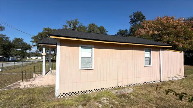 $1,200 | 1121 South Adelle Avenue, DeLand, FL 32720