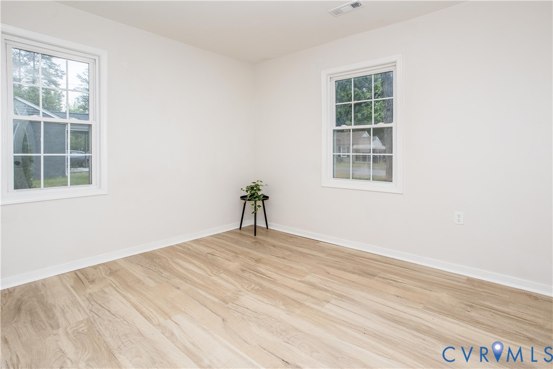 20116 Laurel Road Petersburg, VA 23803 - Photo 6 of 17 Gallery Image 6