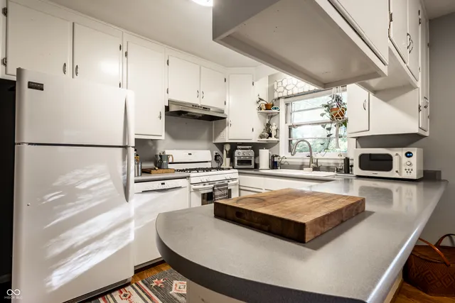 $415,000 | 5507 Primrose Avenue, Indianapolis, IN 46220