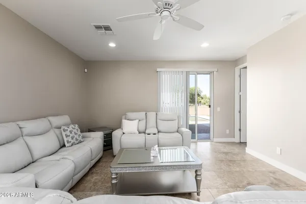 $3,700 | 11410 North 50th Lane, Glendale, AZ 85304