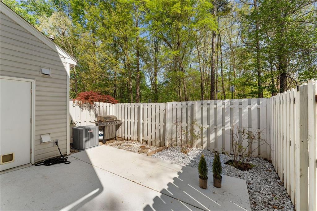 1215 Whitestone Ridge Alpharetta, GA 30005 - Photo 22 of 28