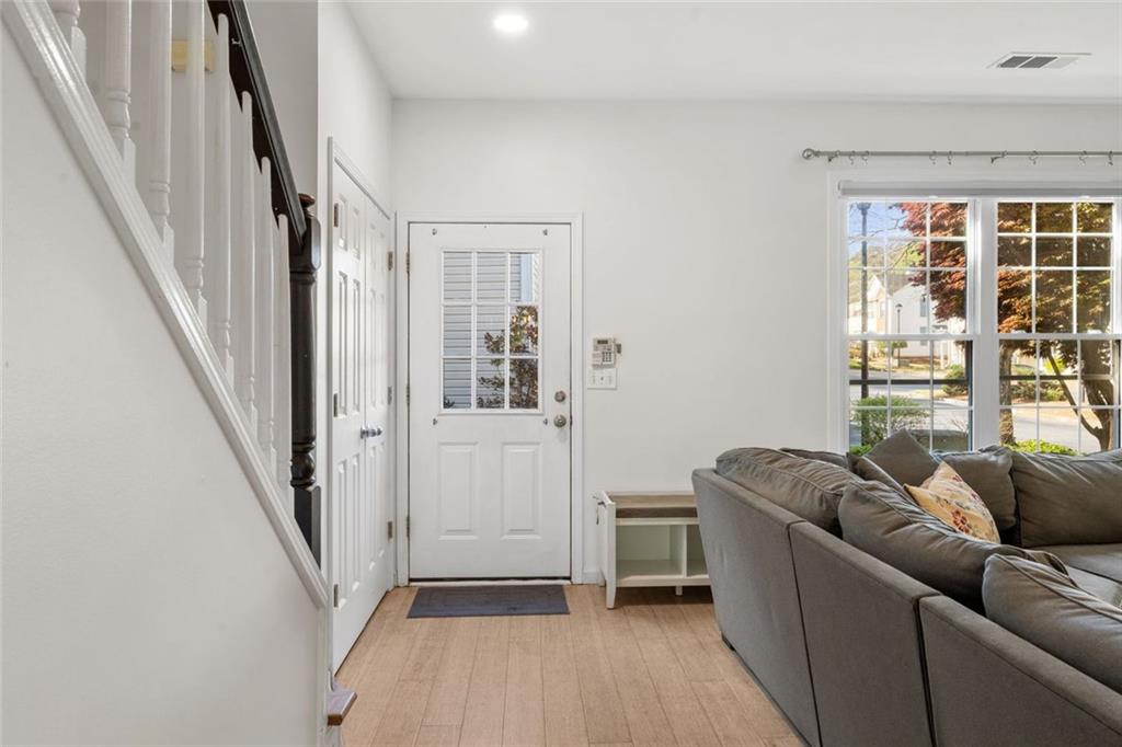 1215 Whitestone Ridge Alpharetta, GA 30005 - Photo 5 of 28