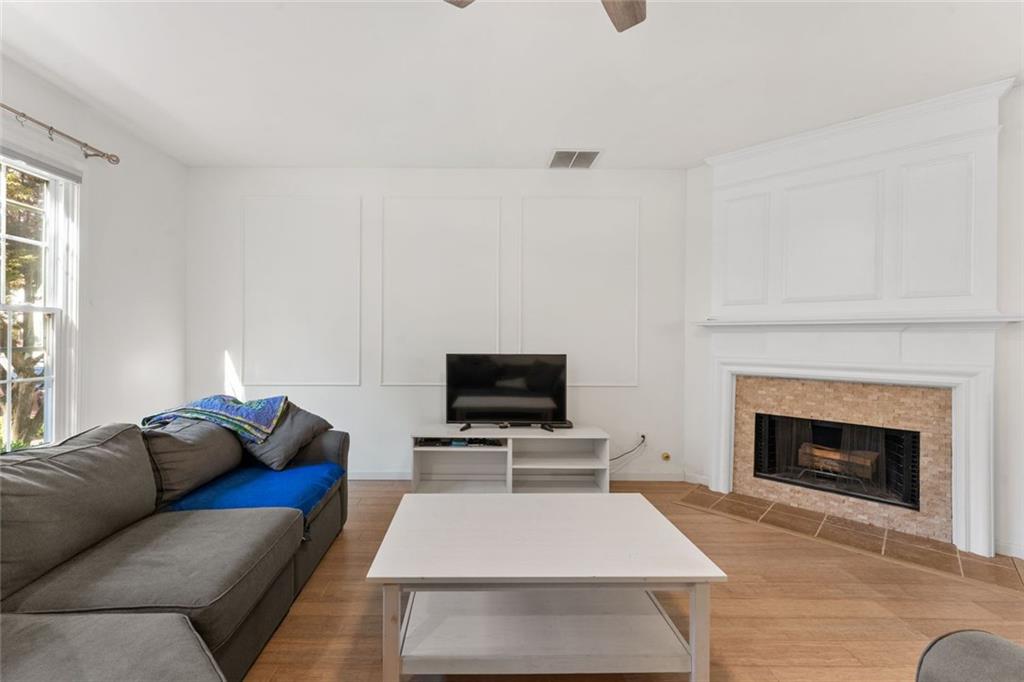 1215 Whitestone Ridge Alpharetta, GA 30005 - Photo 8 of 28