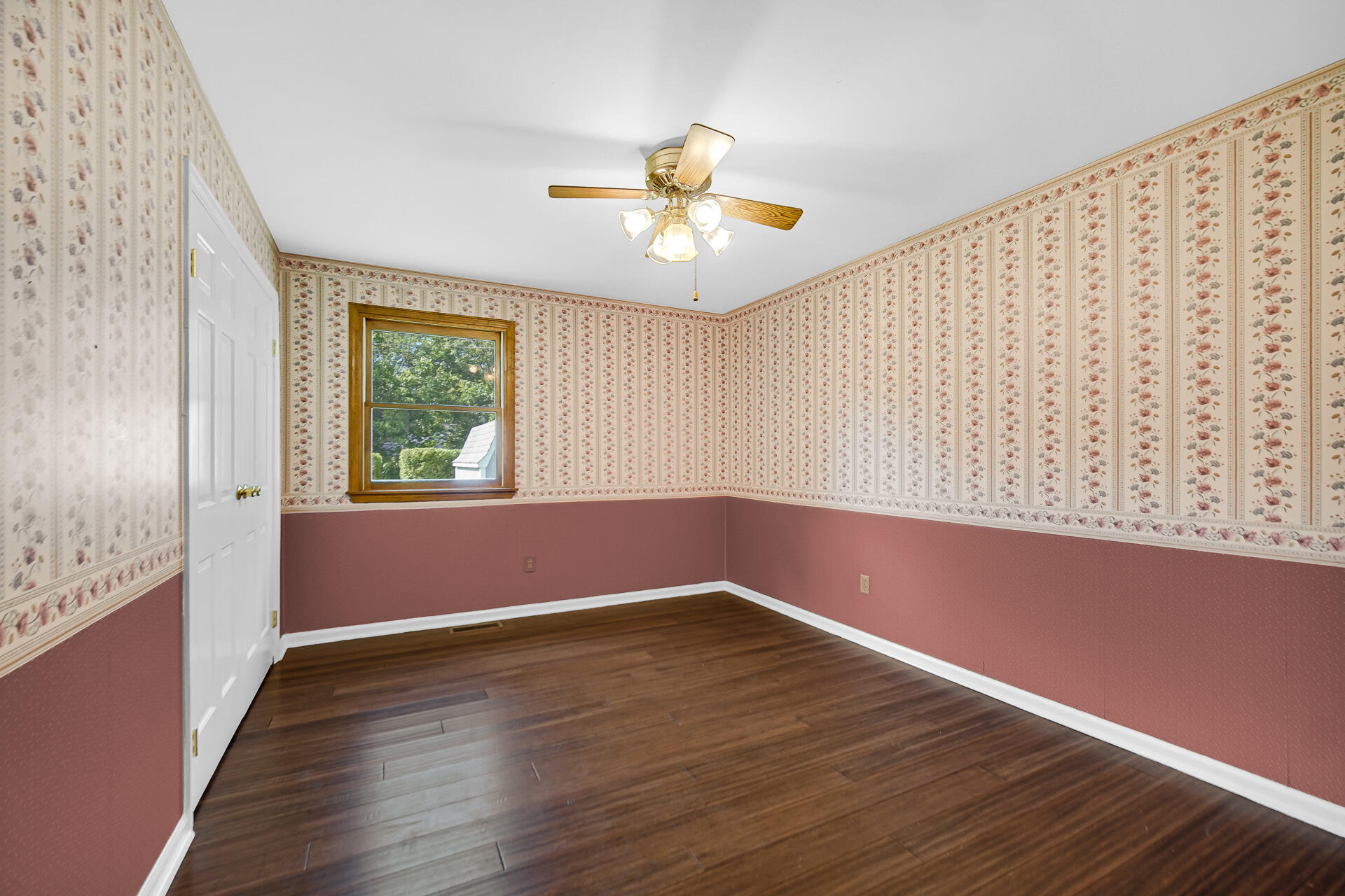 433 Nantucket Road Valparaiso, IN 46385 - Photo 13 of 24 1920x1280