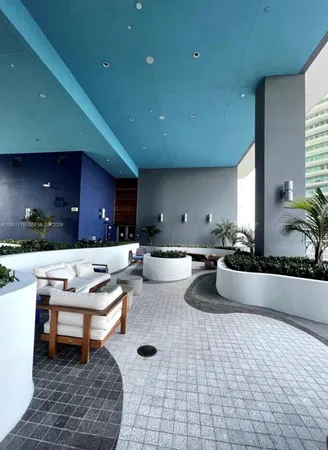 $4,200 | 1300 Brickell Bay Drive, Unit 2405, Miami, FL 33131