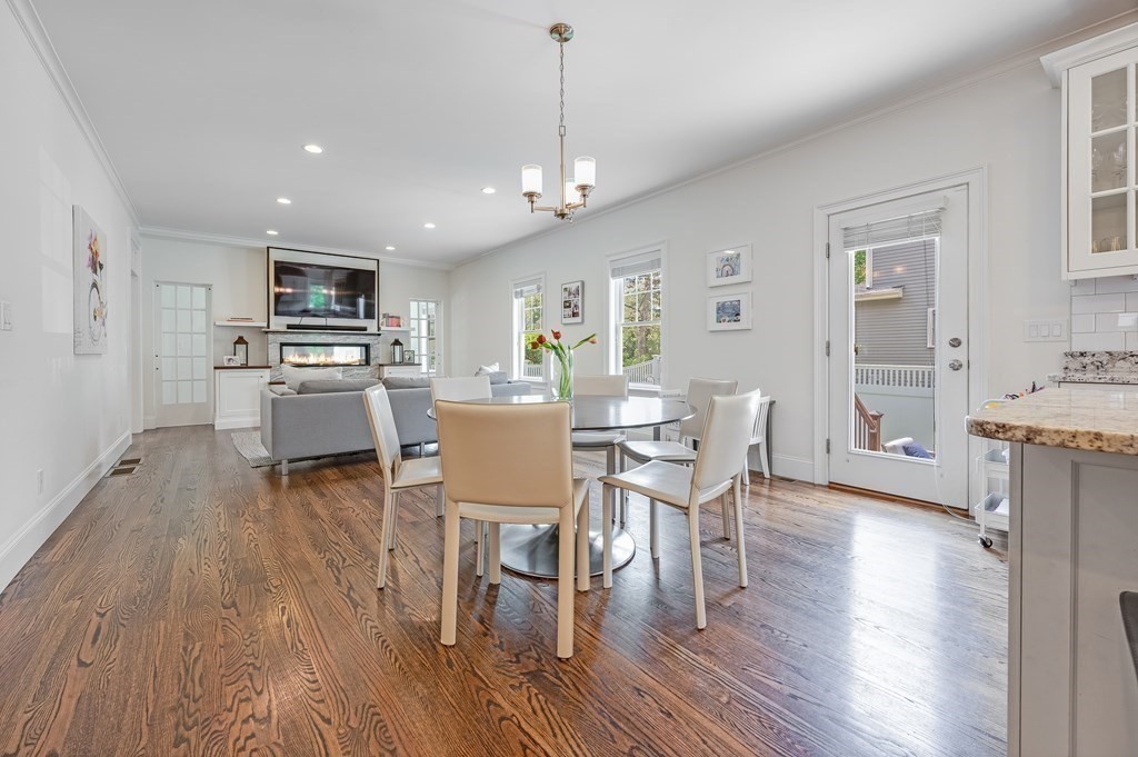 1 Hickory Road Wellesley, MA 02482 - Photo 11 of 30